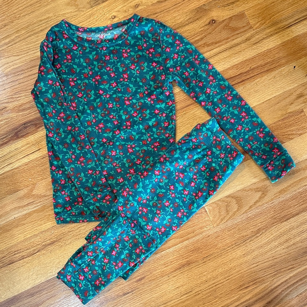 Cat & Jack Kids Pajama Set - Green and Red Floral